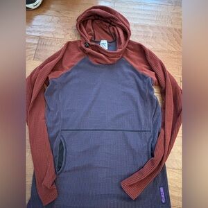 Men’s purple & red melanzana